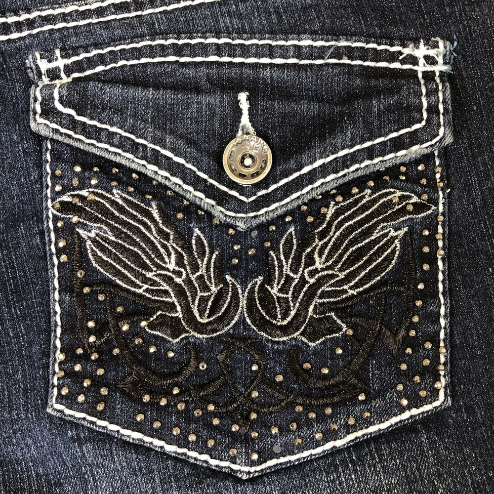 Size 11 Rampage Premium Women’s Denim Jeans Bootcut Embroidered Studs CN